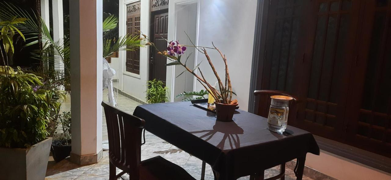 Green Edge Residences 담불라 외부 사진