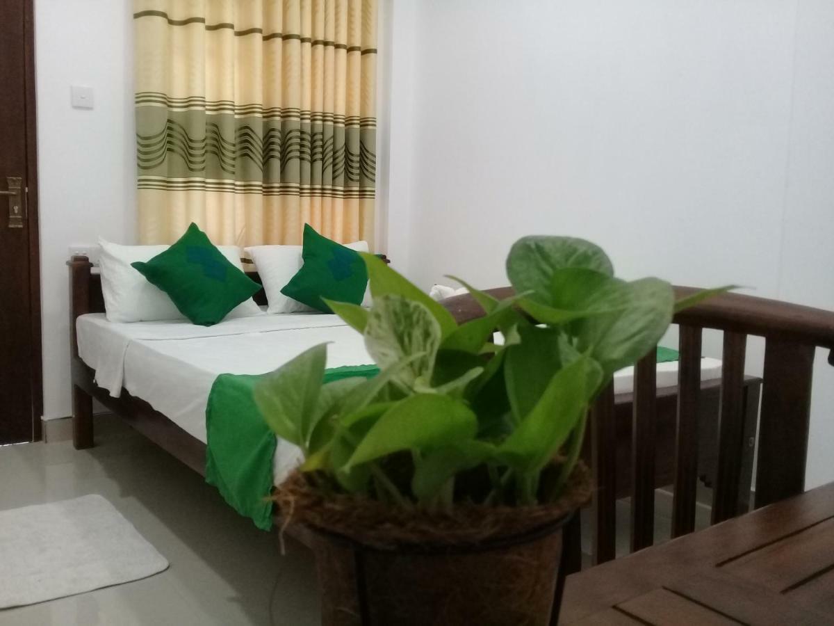 Green Edge Residences 담불라 외부 사진